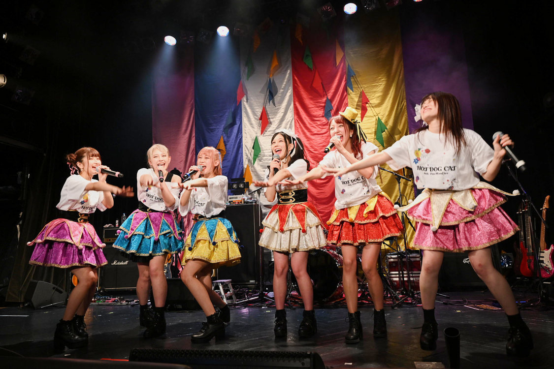 ＜HOT DOG CATワンマンライブ『進め！進め！進め！』＞（10月14日（水）渋谷WWW）