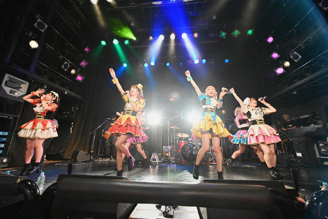 ＜HOT DOG CATワンマンライブ『進め！進め！進め！』＞（10月14日（水）渋谷WWW）