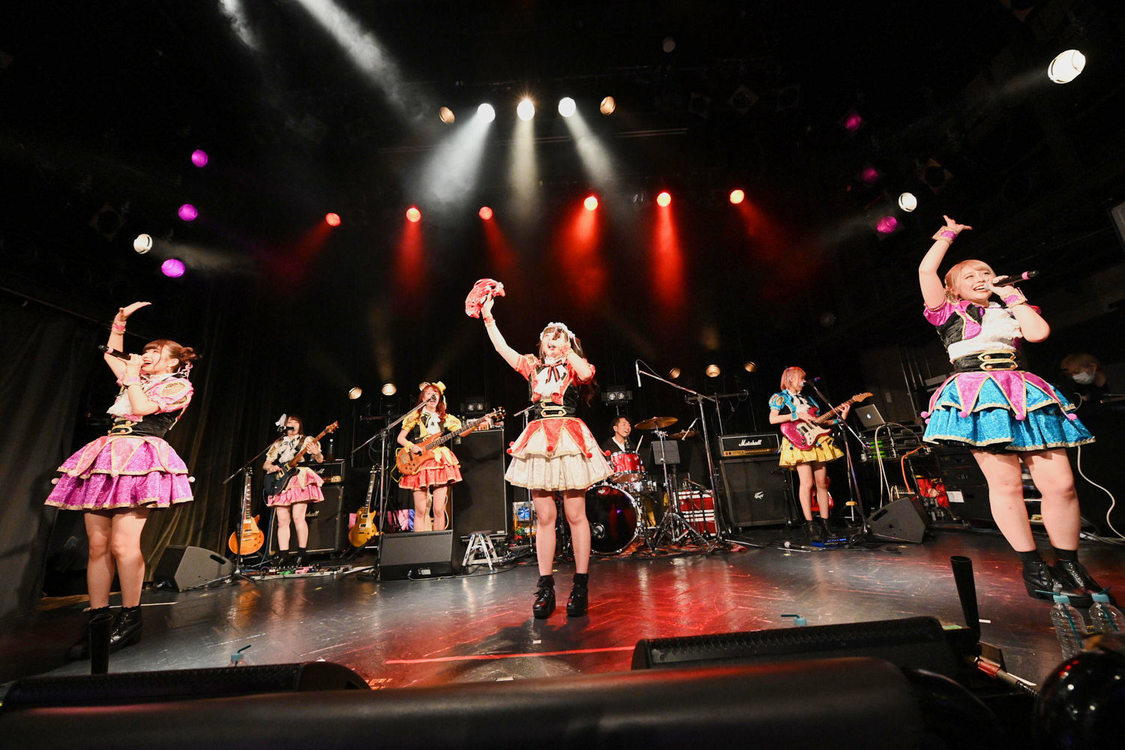 ＜HOT DOG CATワンマンライブ『進め！進め！進め！』＞（10月14日（水）渋谷WWW）