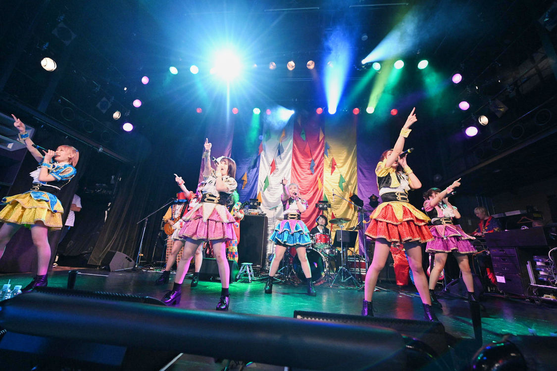 ＜HOT DOG CATワンマンライブ『進め！進め！進め！』＞（10月14日（水）渋谷WWW）