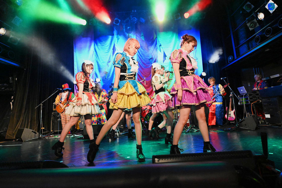 ＜HOT DOG CATワンマンライブ『進め！進め！進め！』＞（10月14日（水）渋谷WWW）