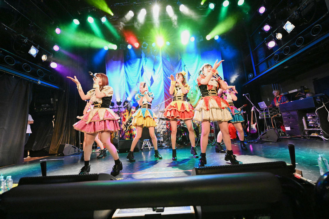 ＜HOT DOG CATワンマンライブ『進め！進め！進め！』＞（10月14日（水）渋谷WWW）