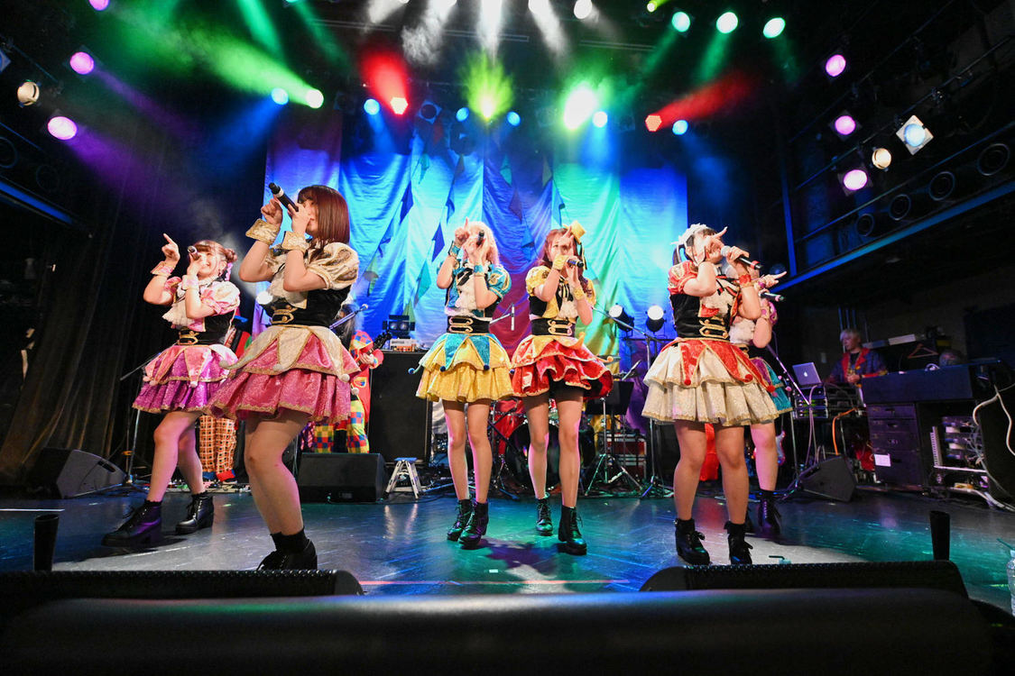 ＜HOT DOG CATワンマンライブ『進め！進め！進め！』＞（10月14日（水）渋谷WWW）