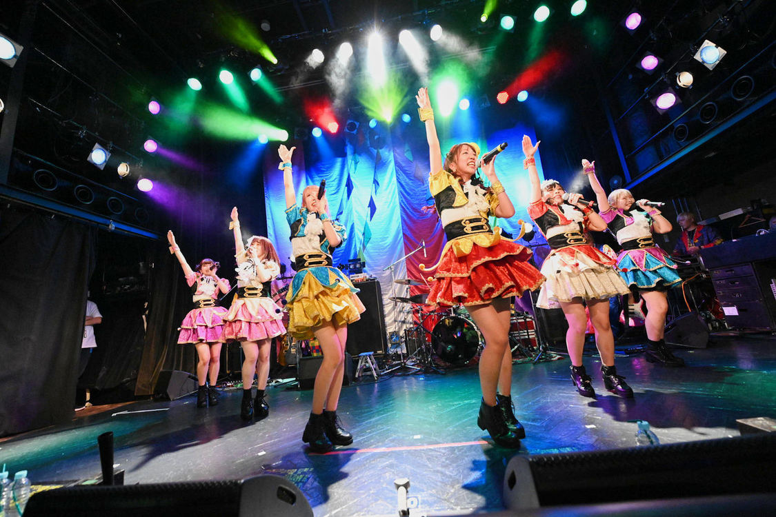 ＜HOT DOG CATワンマンライブ『進め！進め！進め！』＞（10月14日（水）渋谷WWW）