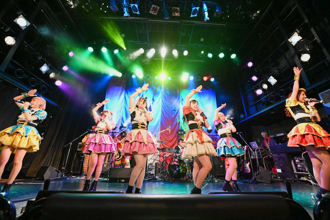 ＜HOT DOG CATワンマンライブ『進め！進め！進め！』＞（10月14日（水）渋谷WWW）