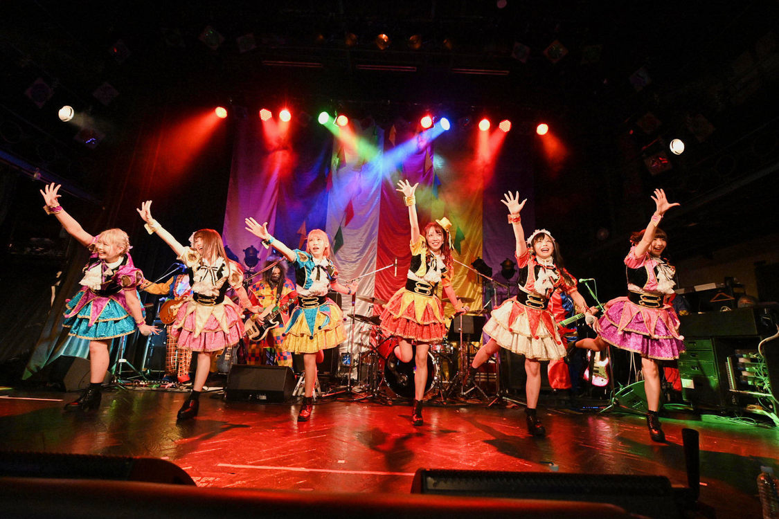 ＜HOT DOG CATワンマンライブ『進め！進め！進め！』＞（10月14日（水）渋谷WWW）