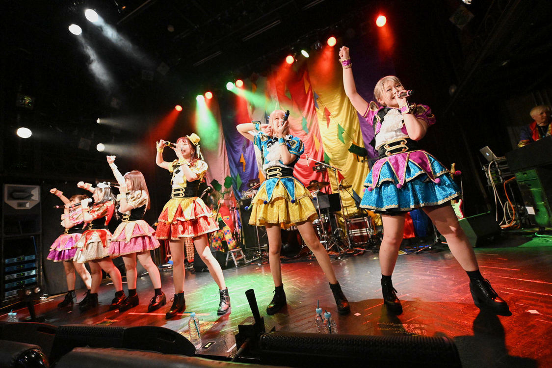 ＜HOT DOG CATワンマンライブ『進め！進め！進め！』＞（10月14日（水）渋谷WWW）