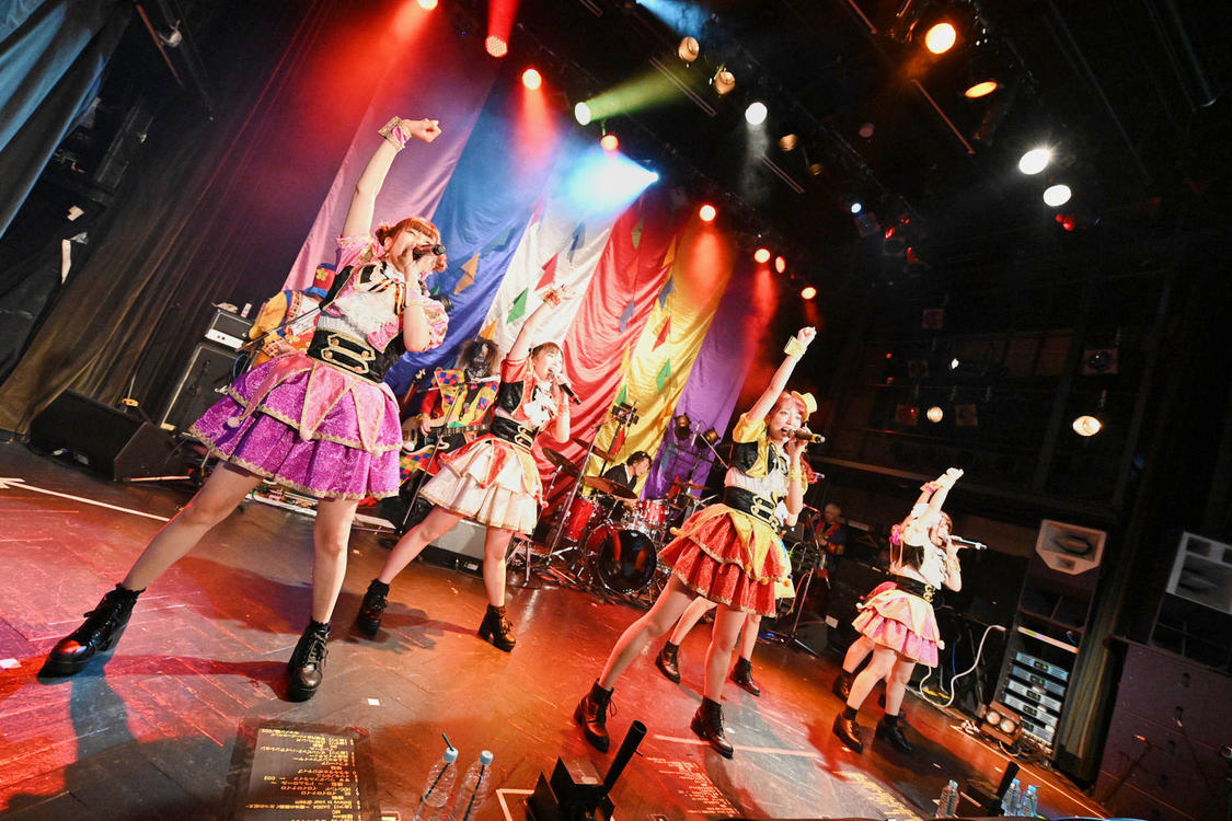 ＜HOT DOG CATワンマンライブ『進め！進め！進め！』＞（10月14日（水）渋谷WWW）