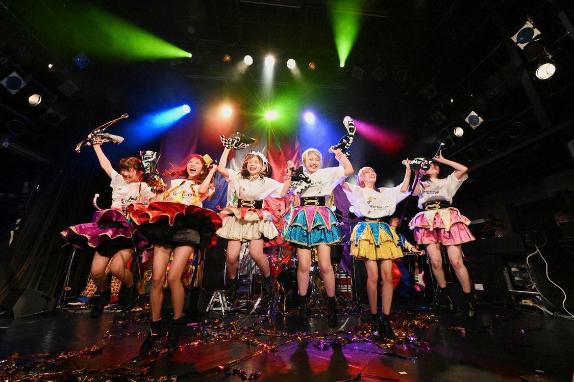 ＜HOT DOG CATワンマンライブ『進め！進め！進め！』＞（10月14日（水）渋谷WWW）