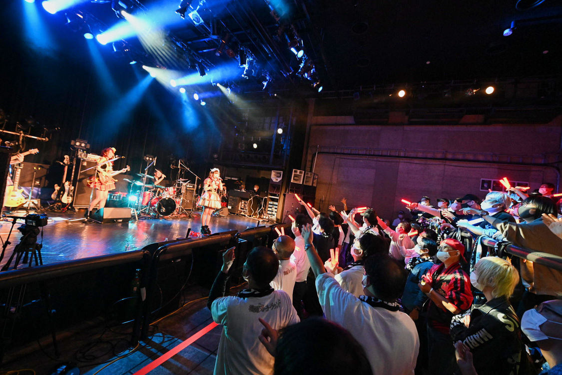 ＜HOT DOG CATワンマンライブ『進め！進め！進め！』＞（10月14日（水）渋谷WWW）