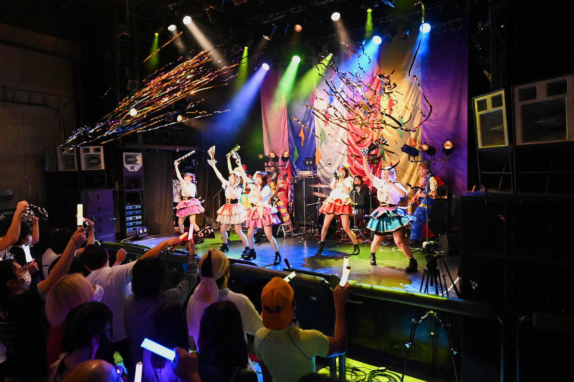 ＜HOT DOG CATワンマンライブ『進め！進め！進め！』＞（10月14日（水）渋谷WWW）