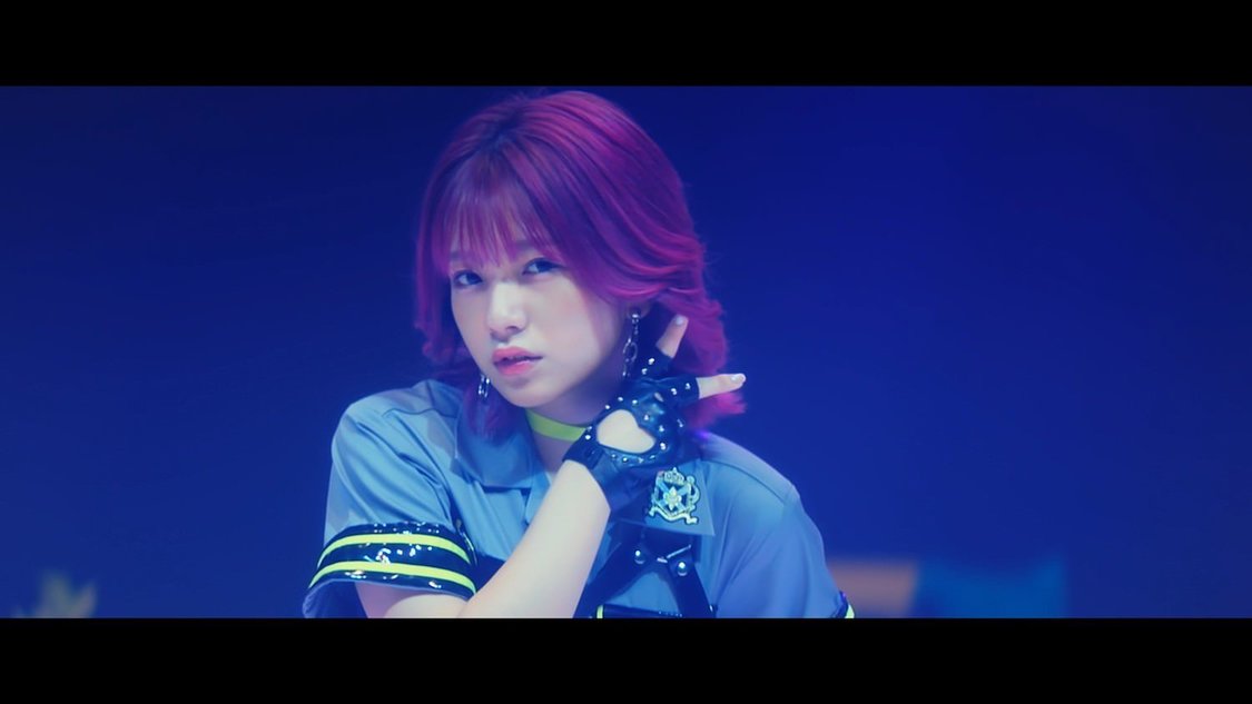 「あやふや」MVより