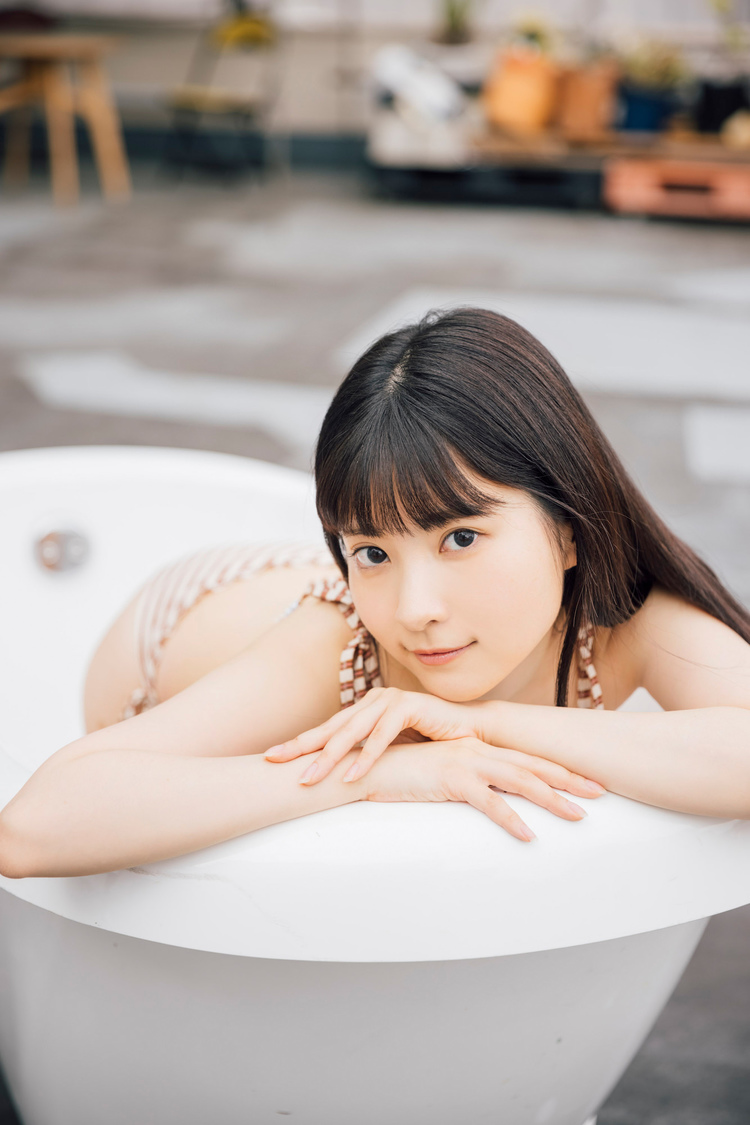 『B.L.T.12月号』（東京ニュース通信社刊）撮影：横山マサト