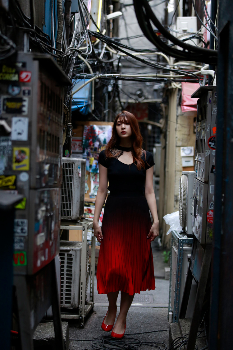 アンジェラ芽衣　（c）『B.L.T.12月号』（東京ニュース通信社刊）撮影：佐藤佑一