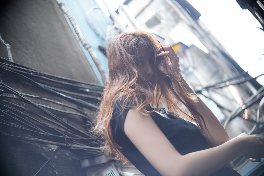 アンジェラ芽衣　（c）『B.L.T.12月号』（東京ニュース通信社刊）撮影：佐藤佑一