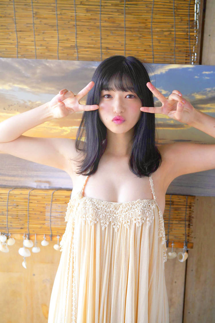 我妻ゆりか（(C)LUCKMAN／週刊プレイボーイ）