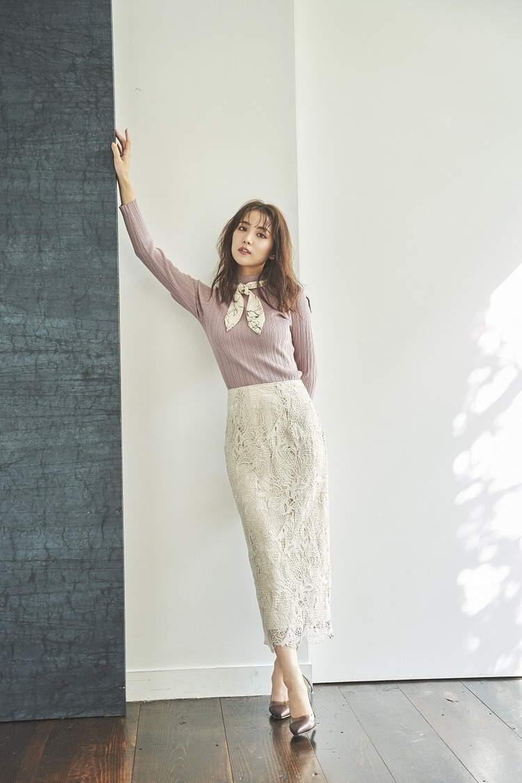 WEBヴィジュアル「MY PINK CLOSET」より