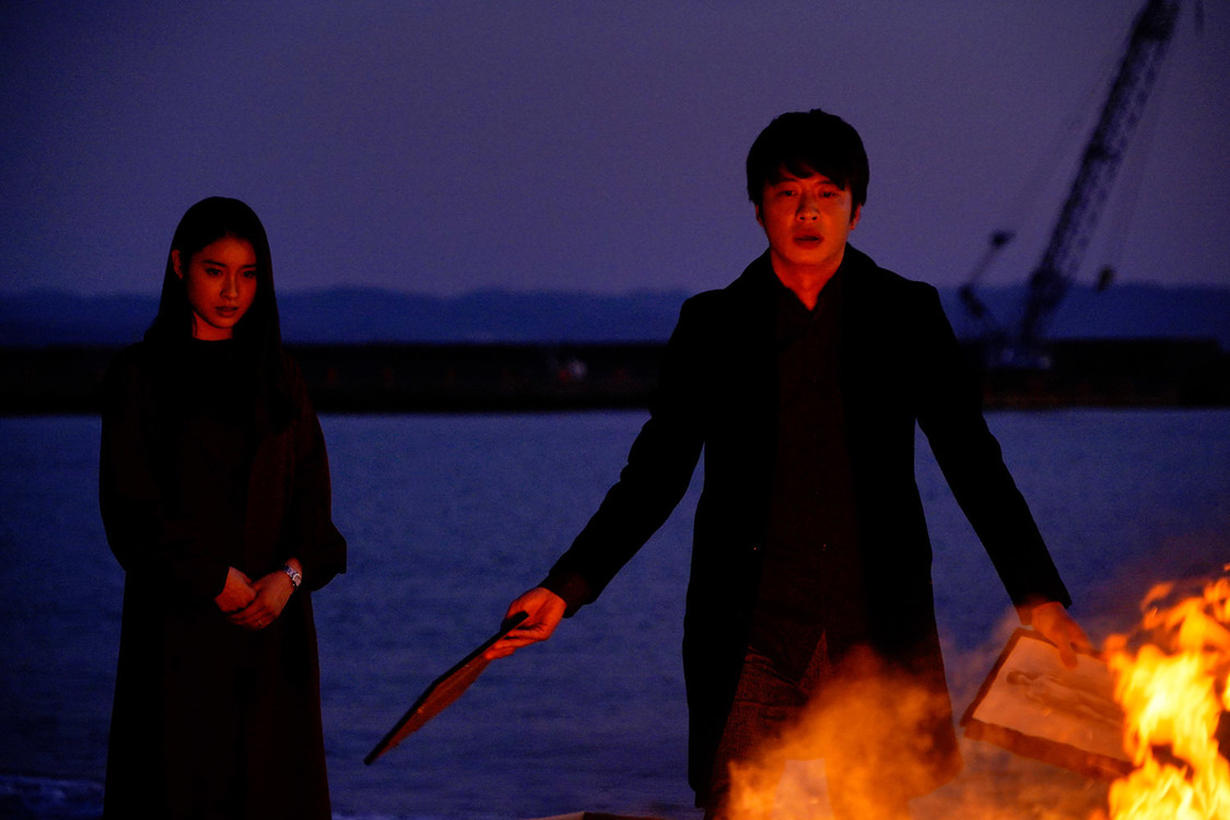 ©️2021 「哀愁しんでれら」製作委員会