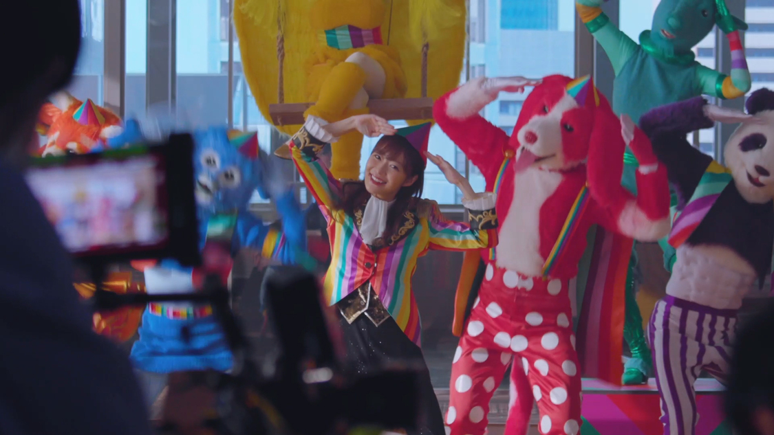 指原莉乃 『Cloud CIRCUS』TVCM「やってみなサーカス」篇メイキングより