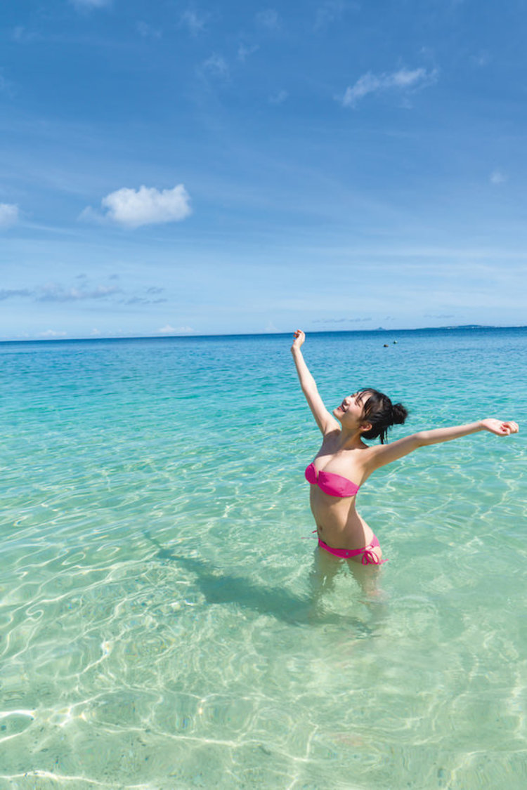 NMB48 横野すみれ1st写真集『あなたの横の』より