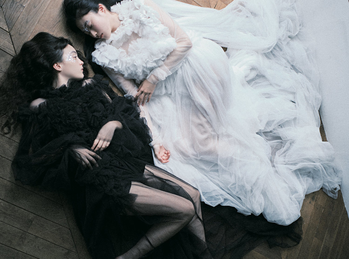 『装苑』2021年1月号より（撮影：飯田エリカ）