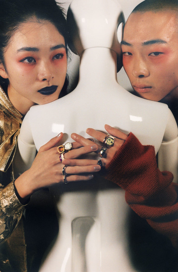 『装苑』2021年1月号より（撮影：フィッシュ・チャン）