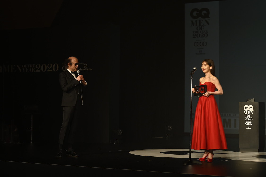 「GQ MEN OF THE YEAR 2020」 Photographed by Maciej Kucia @ AVGVST © 2020 CONDÉ NAST JAPAN. All rights reserved.