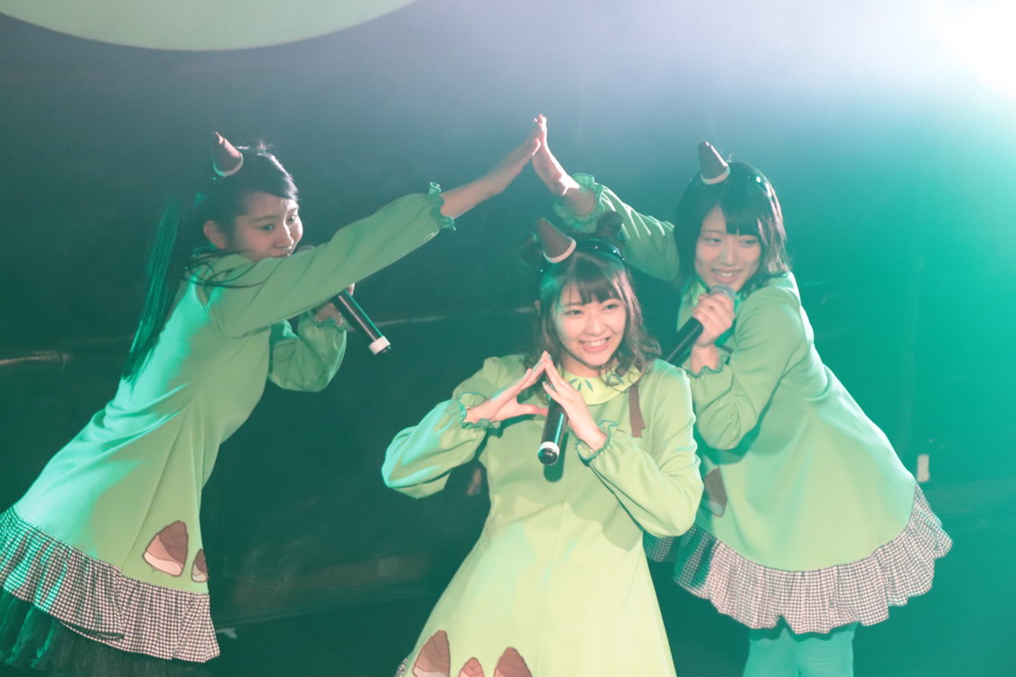 「恋するたけのこ」デビューライブ│2018年12月20日 青山 月見ル君想フ