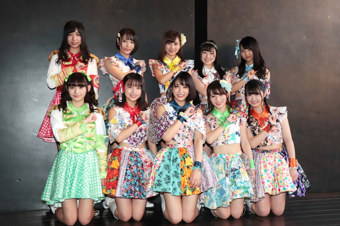 上段左から：溝手るか、石丸千賀、金澤有希、樋口なづな、門林有羽／下段左から：浅川梨奈、渡邉幸愛、井上真由子、坂林佳奈、松本愛花