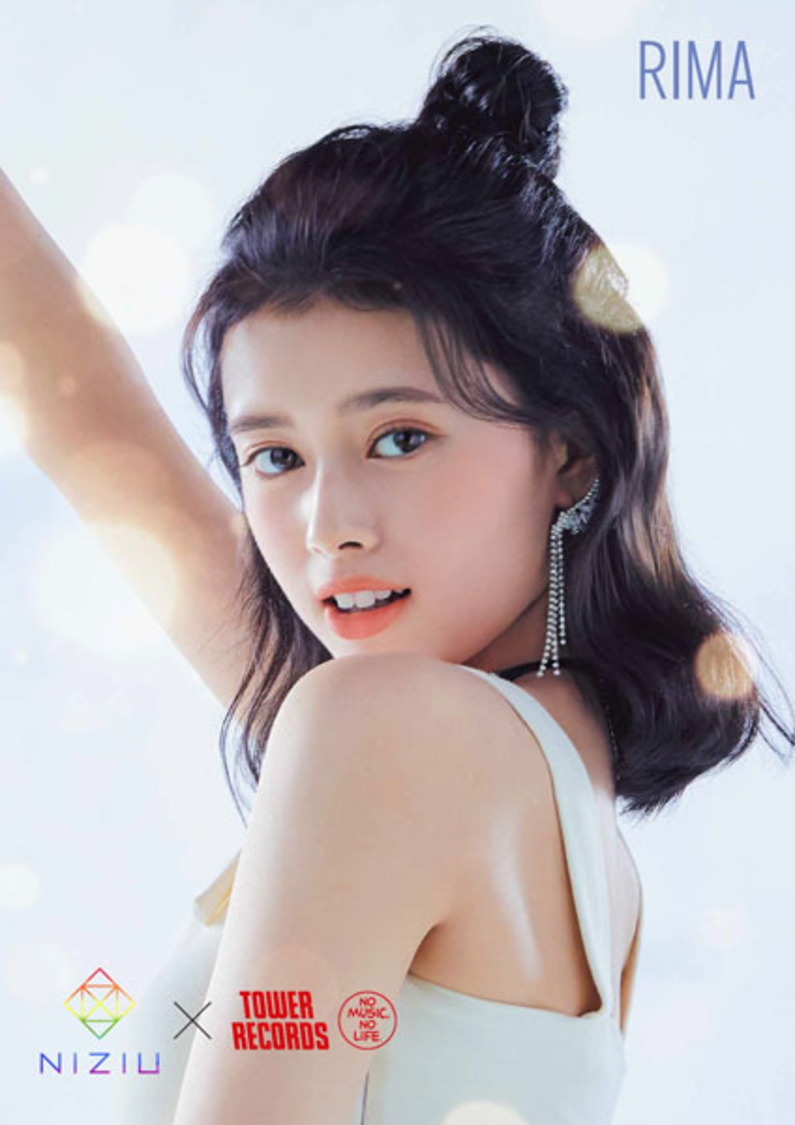 NiziU × TOWER RECORDS スペシャルコラボポスター