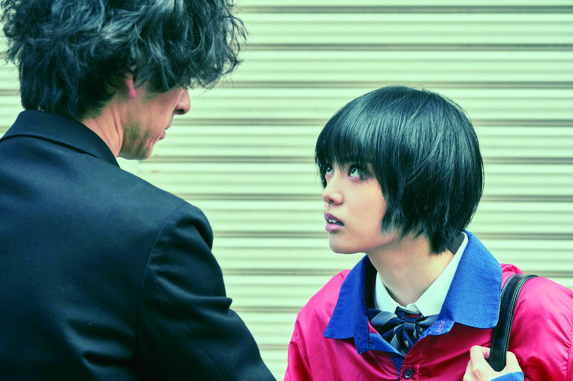 ©2021映画「さんかく窓の外側は夜」製作委員会 ©Tomoko Yamashita/libre