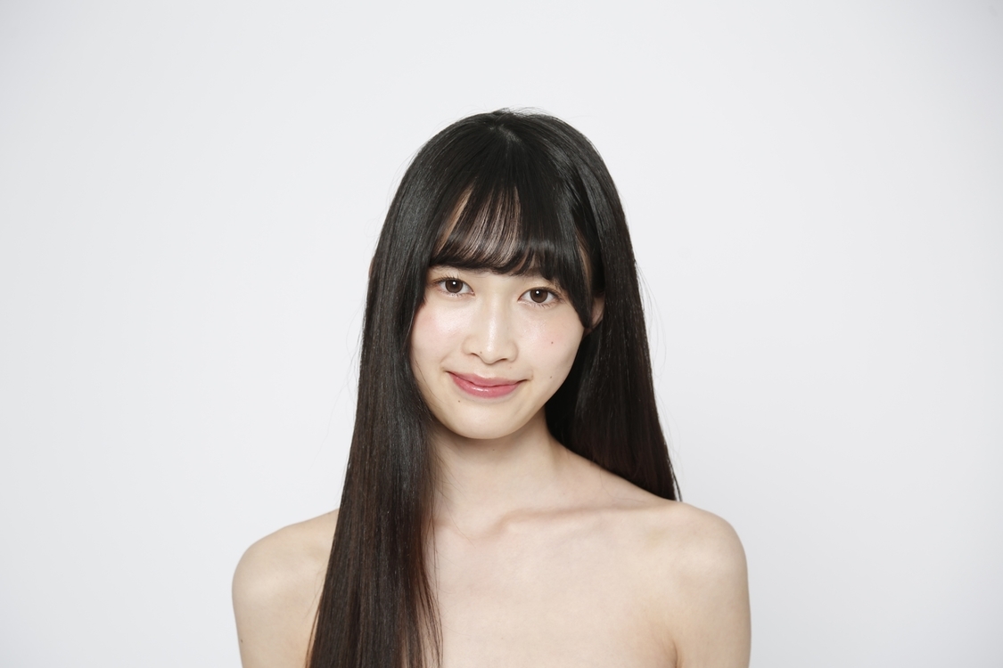 岩渕ひな（生年月日︰2000年12月19日／出身︰北海道）