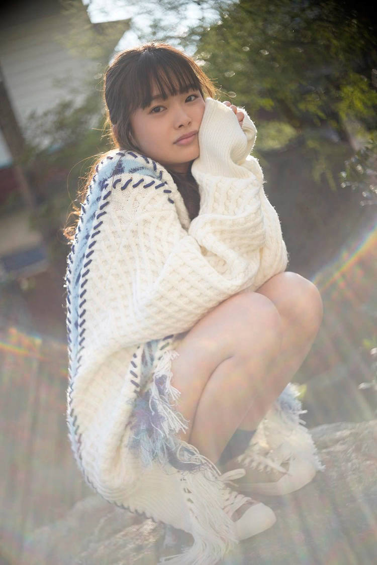 五島百花（(C)佐藤佑一／ヤングマガジン）