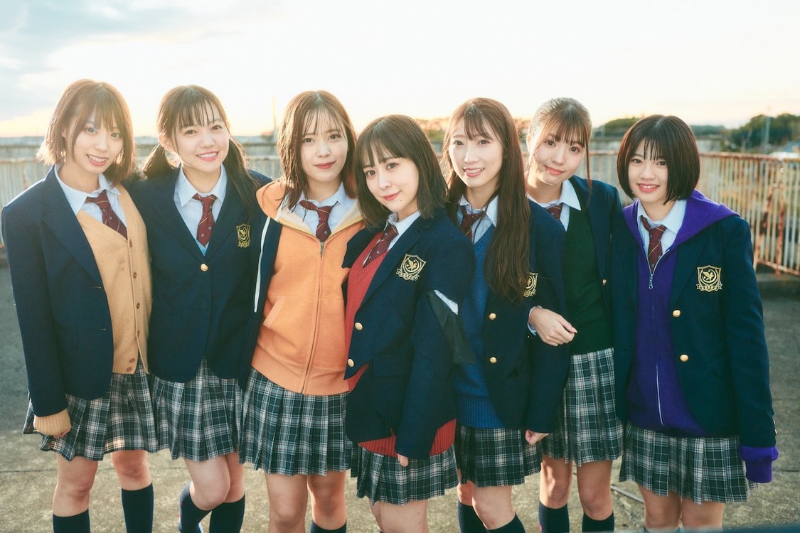 虹色の飛行少女