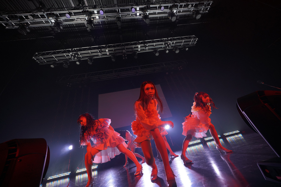 撮影：佐藤広理　神宿＜KAMIYADO Zepp Tour 2020-2021 Bloom of Life＞（12月19日／福岡・Zepp Fukuoka）より