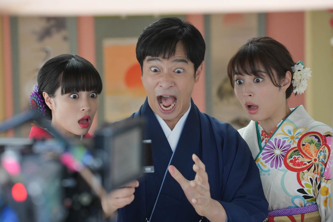 「お正月を写そう♪2021 くつろぎ新年会・遊べるチェキ」篇より