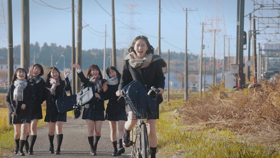 「卒業レールウェイ」MVより