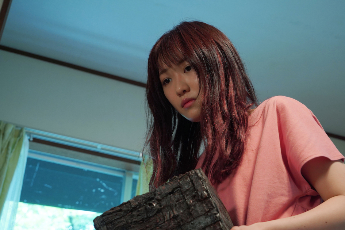 場面写真　©2021 「樹海村」製作委員会