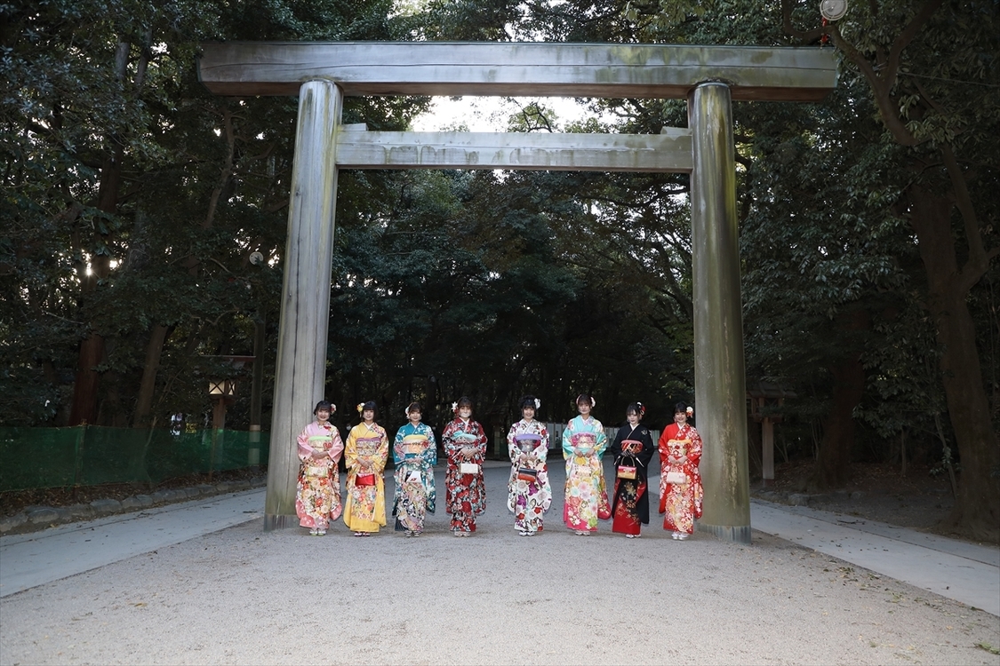 ©2021 Zest,Inc.／衣装協力：（株）清水屋