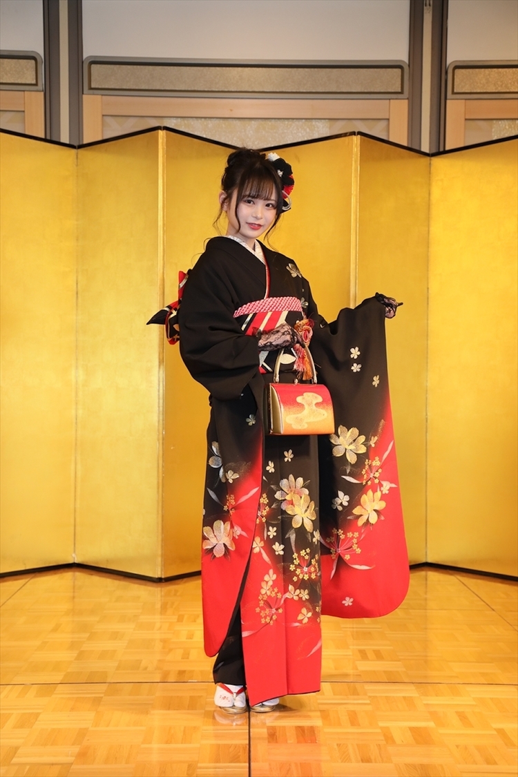 ©2021 Zest,Inc.／衣装協力：（株）清水屋