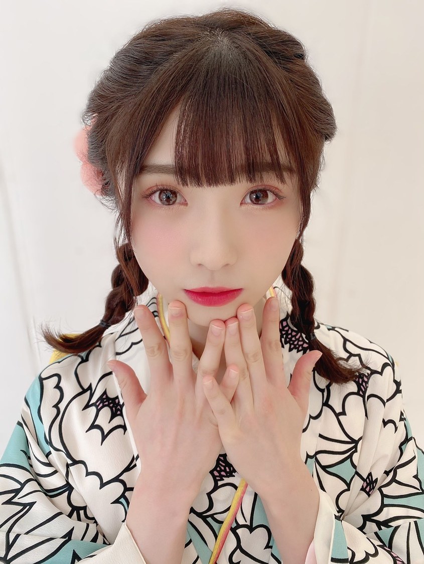 著者近影（≠ME 菅波美玲）