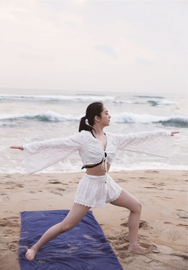 平祐奈写真集『Comme le Soleil』（東京ニュース通信社刊）