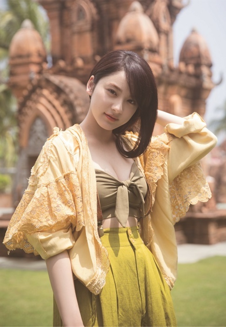 平祐奈写真集『Comme le Soleil』（東京ニュース通信社刊）