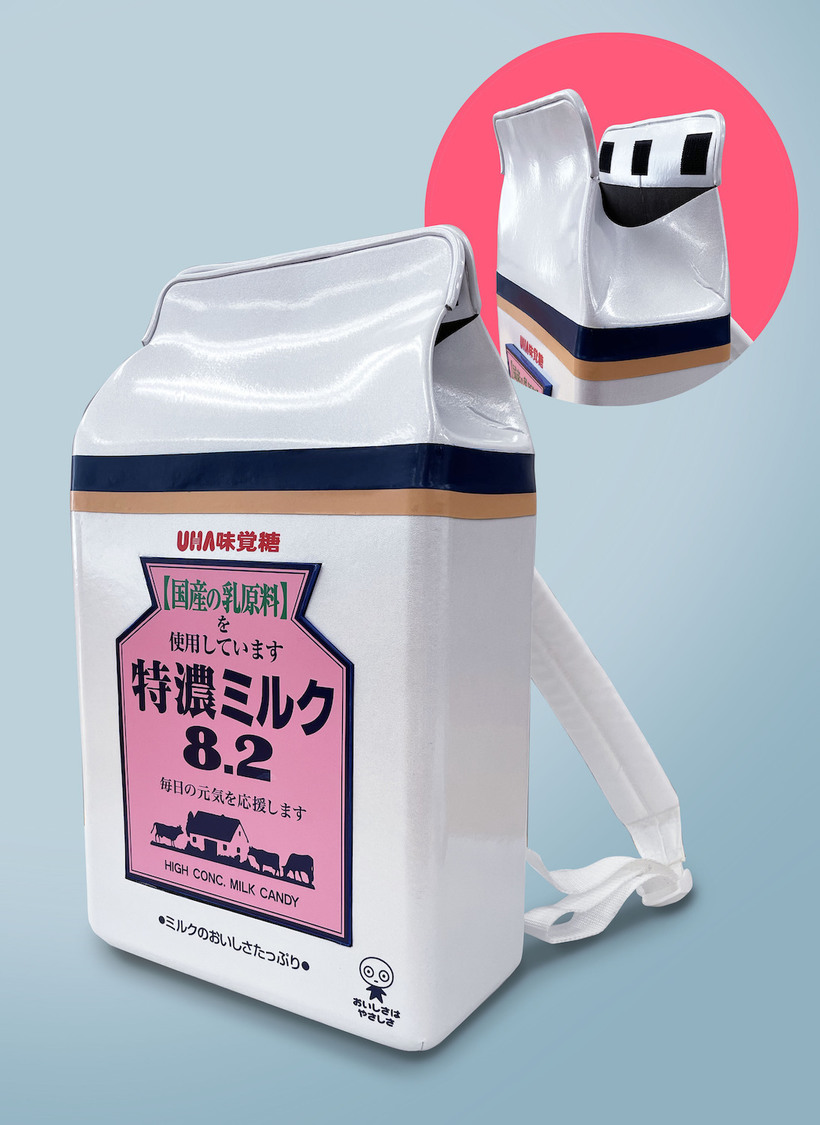 『特濃ミリュック』ポイント1：『特濃ミルク』のデザインを再現！　キャンディの袋のように上がオープン