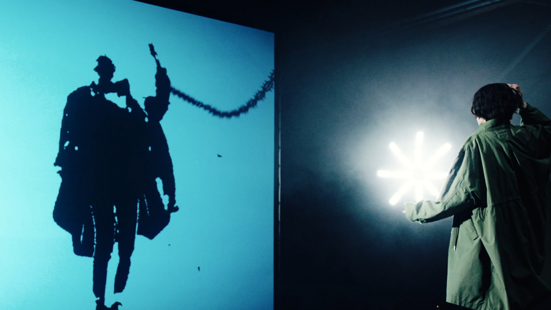 デジタルハリウッド大学「みんなを生きるな。自分を生きよう。2021 春」篇より