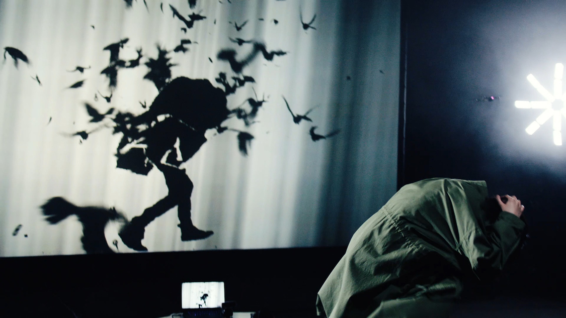 デジタルハリウッド大学「みんなを生きるな。自分を生きよう。2021 春」篇より