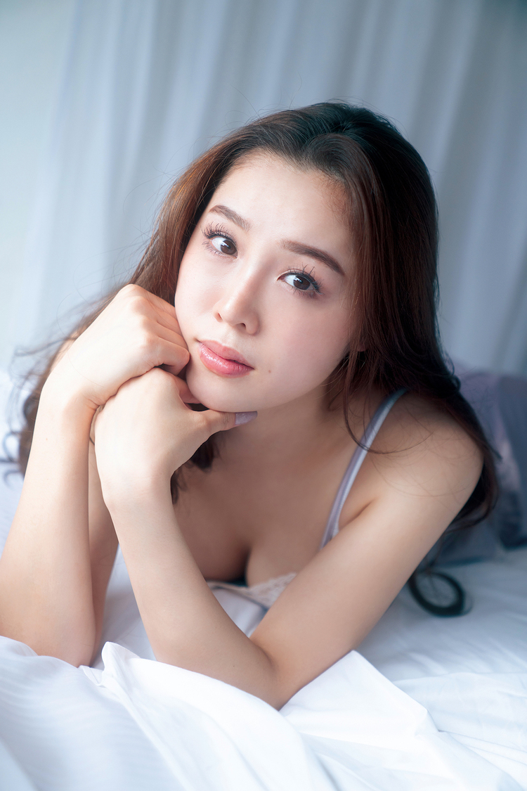 石田安奈 1stイメージDVD『ANNA AND YOU』イメージカット