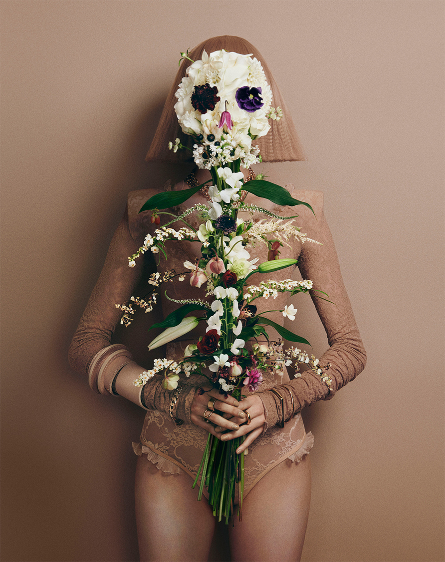 『装苑』2021年3月号より（撮影：間仲宇）