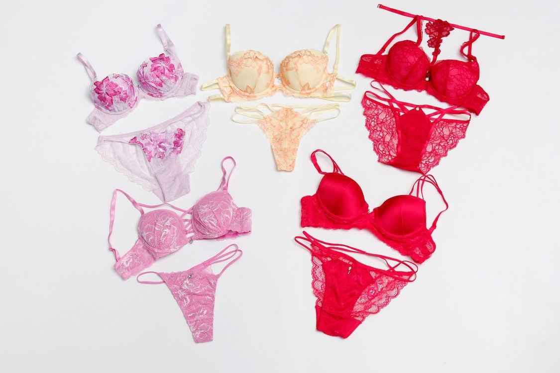 明日花キララデザインの下着（(C)光文社／週刊『FLASH』　撮影：佐藤佑一）