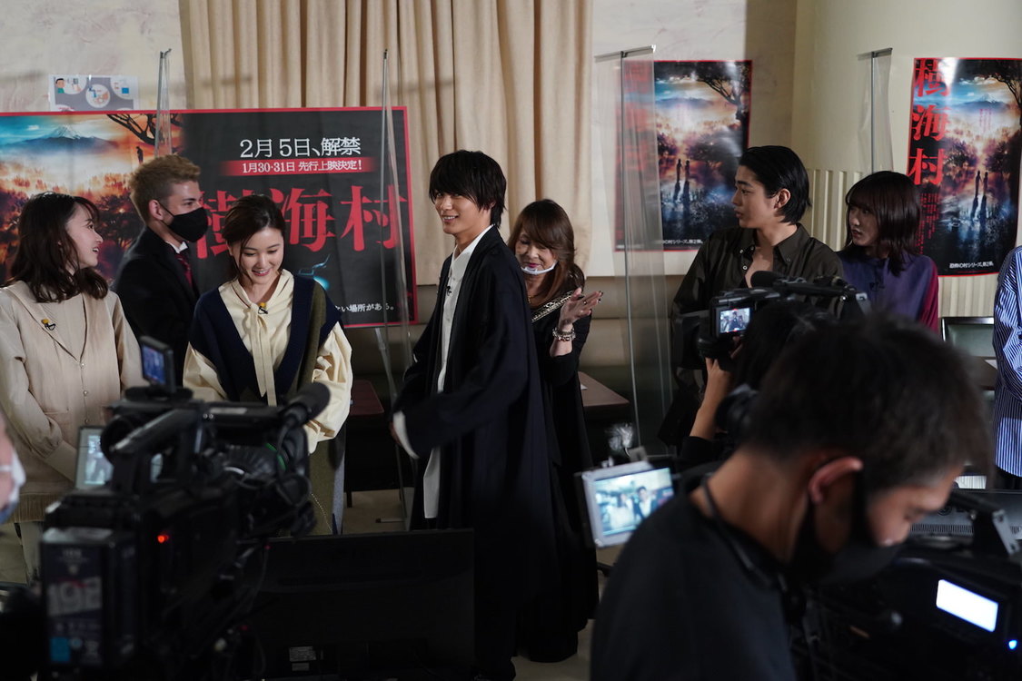 ©2021 「樹海村」製作委員会